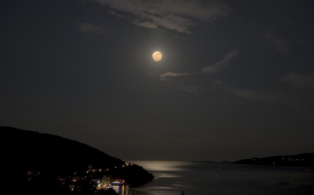 Stella Studios Poros Town Exteriör bild